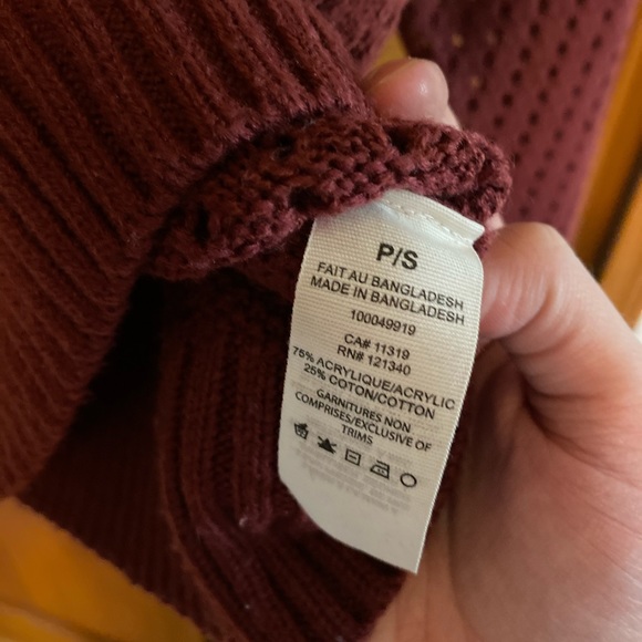 Garage Cropped Maroon Slouchy Sweater - Picture 6 of 7